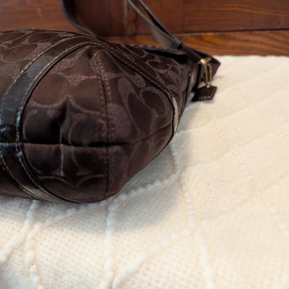 Vintage Coach Soho F12852 Metallic Signature Studded Flap Crossbody Bag - Picture 8 of 16